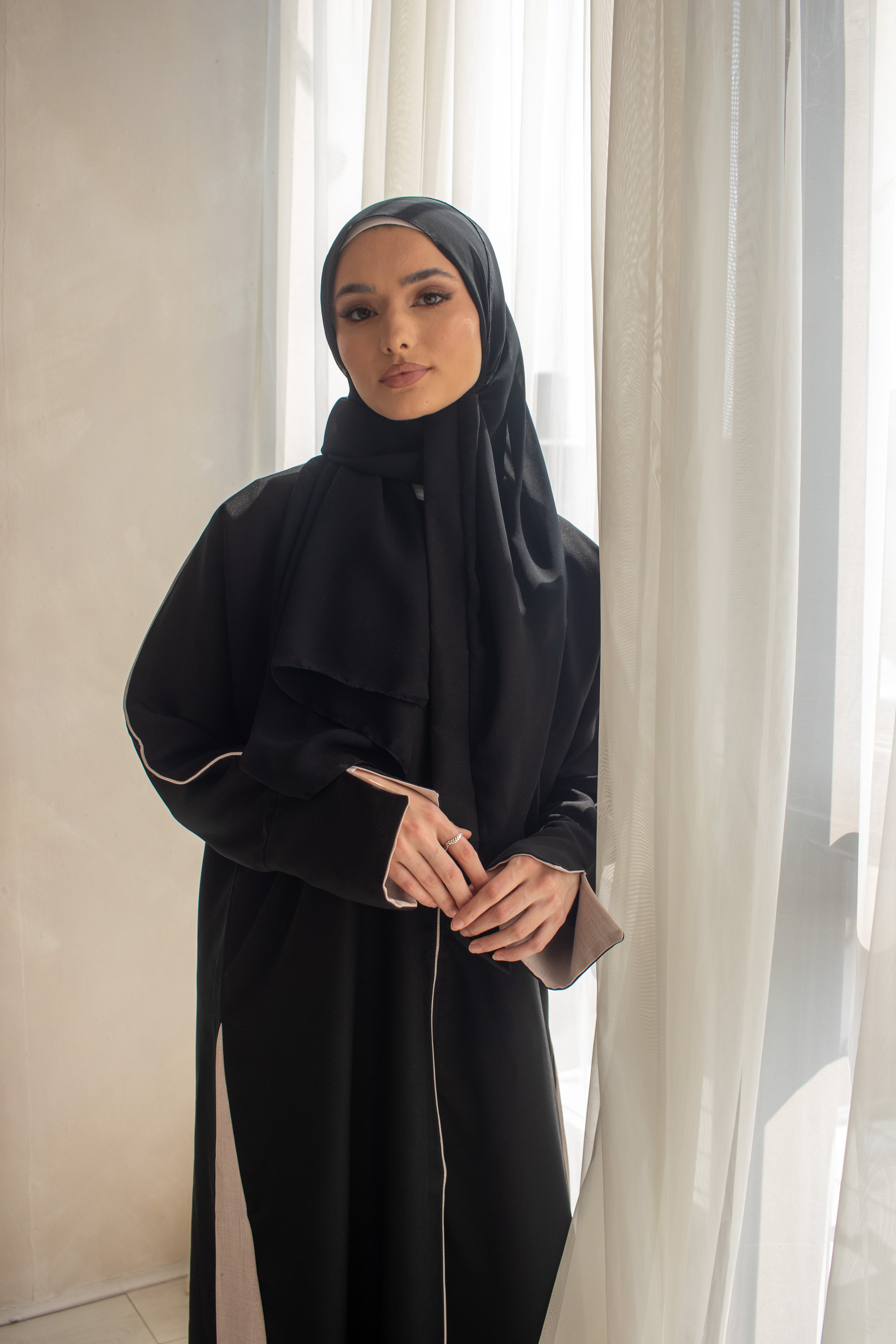 Linen DESIGN Abaya Cream Black with Hijab and Buttons