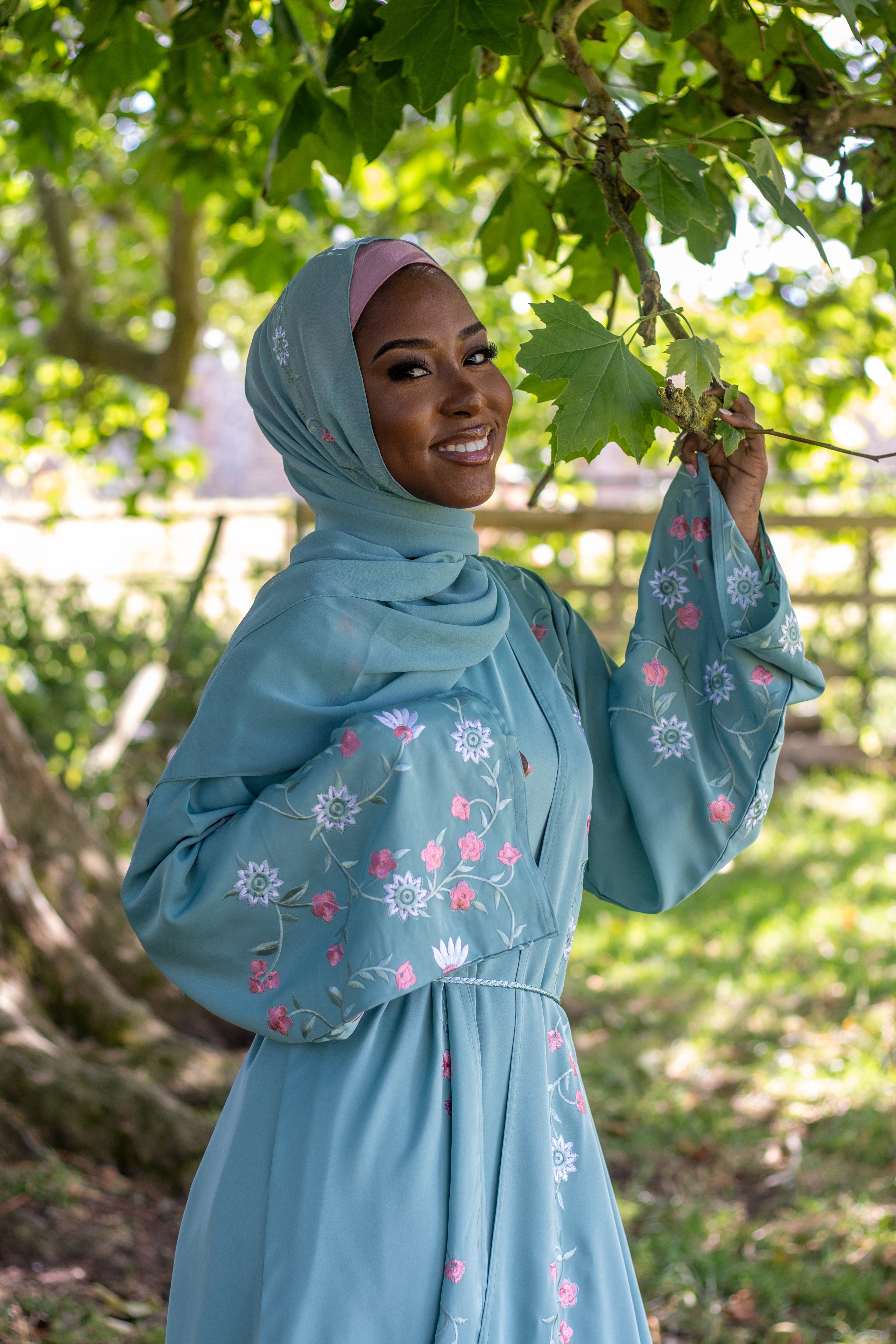 Summer 4 Piece Set Flower Embroidery Abaya Muslim Fashion