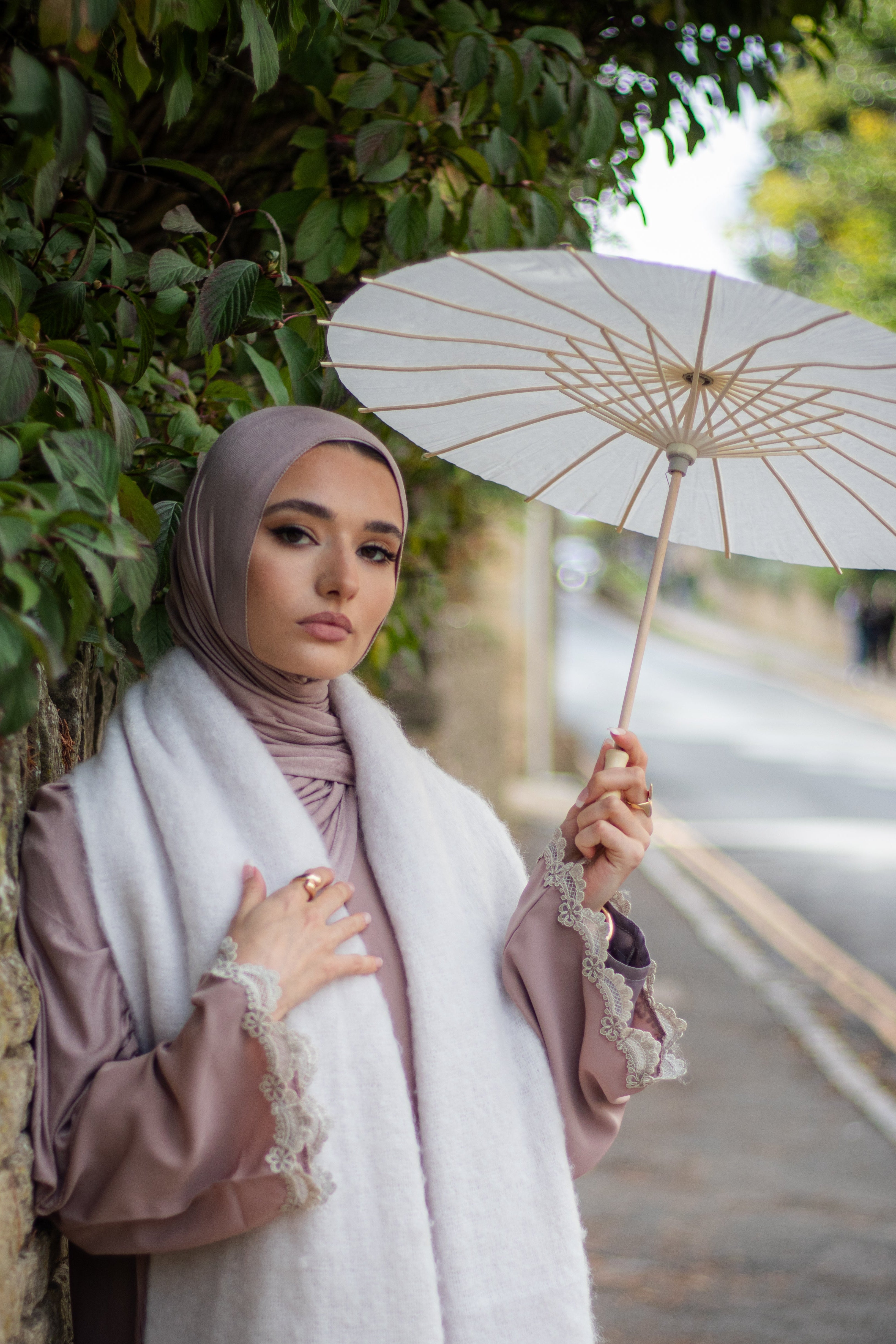Nida Closed Pink Abaya with Lace and Jersey Hijab