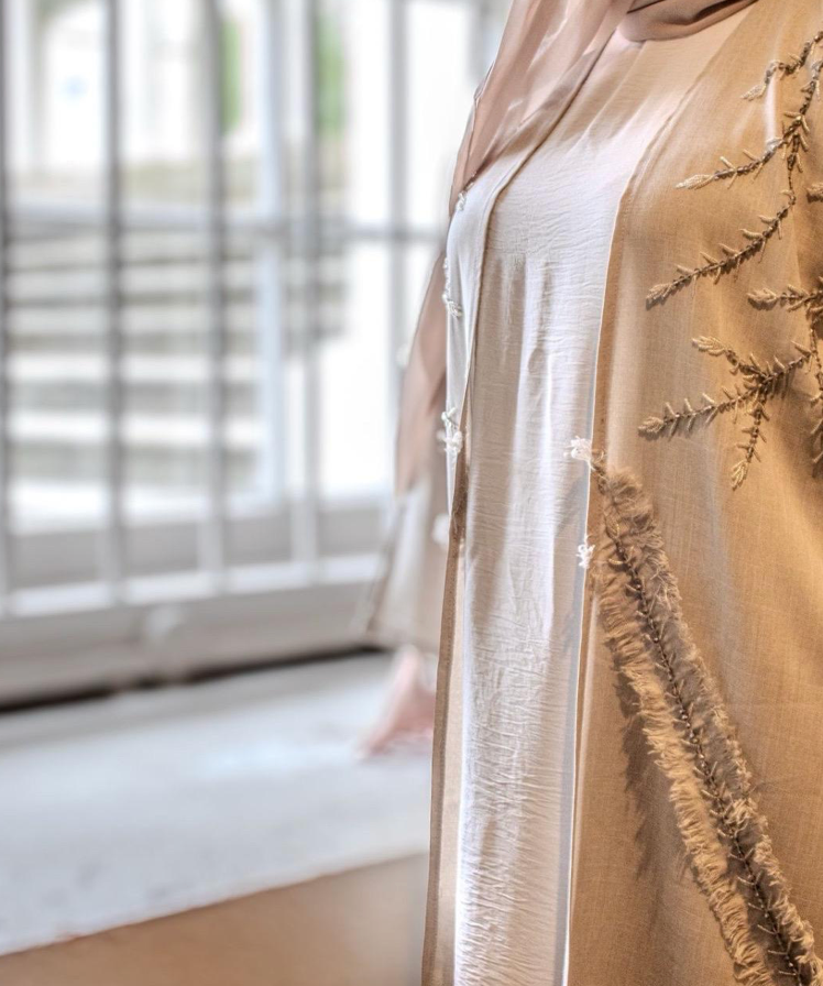 Noona Open Abaya Linen Embellishments Front