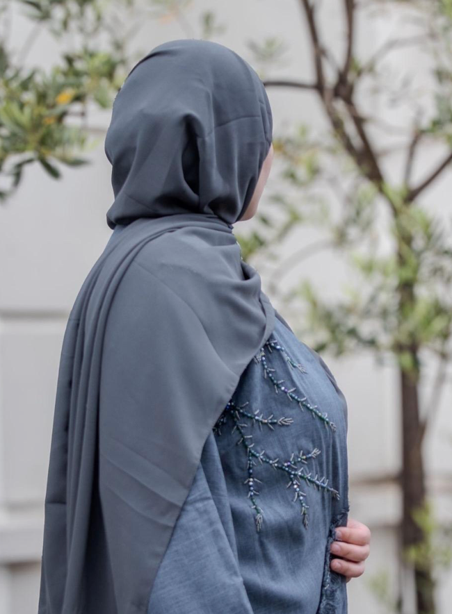 Noona Abaya Linen Grey Embellishments Sleeves